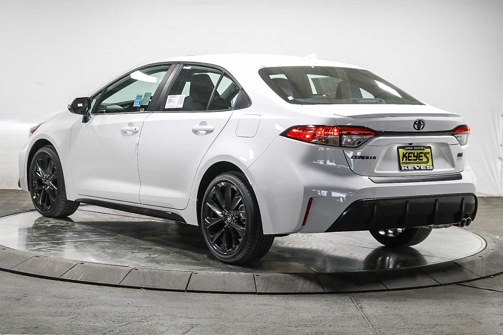 2025 Toyota Corolla SE 2