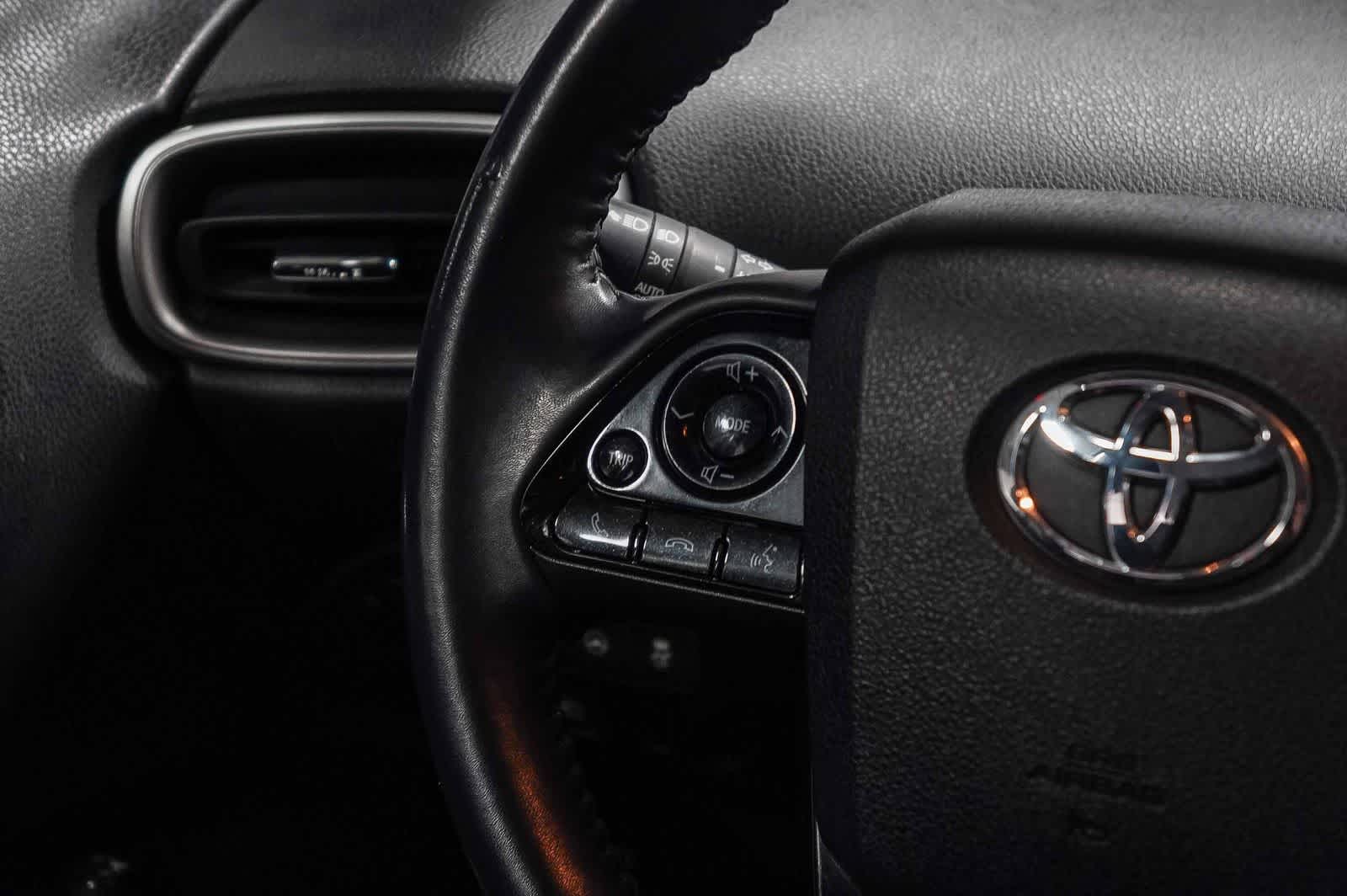 Thumbnail: 2022 Toyota Prius Prime - 16