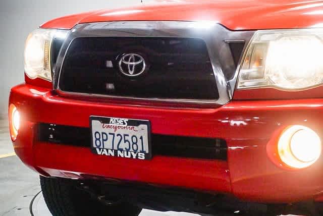 Thumbnail: 2008 Toyota Tacoma - 8