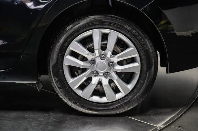 2016 Mazda Mazda3 i Sport 10