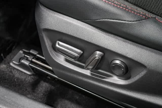 Thumbnail: 2025 Toyota bZ4X - 23