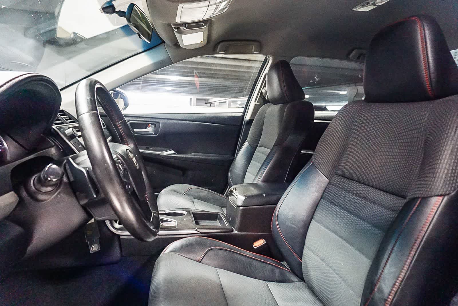 Thumbnail: 2016 Toyota Camry - 16