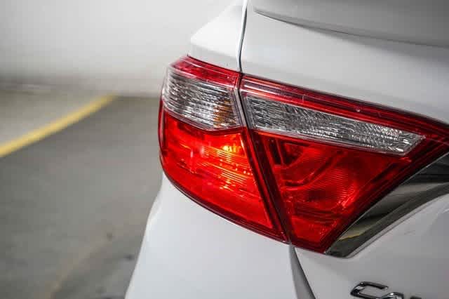 Thumbnail: 2017 Toyota Camry - 12