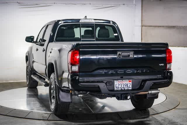 Thumbnail: 2018 Toyota Tacoma - 5