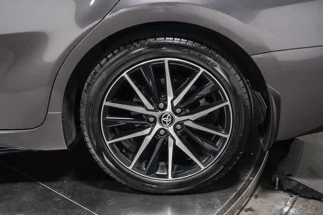 Thumbnail: 2023 Toyota Camry - 10