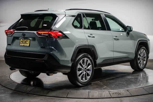 Thumbnail: 2022 Toyota RAV4 - 5