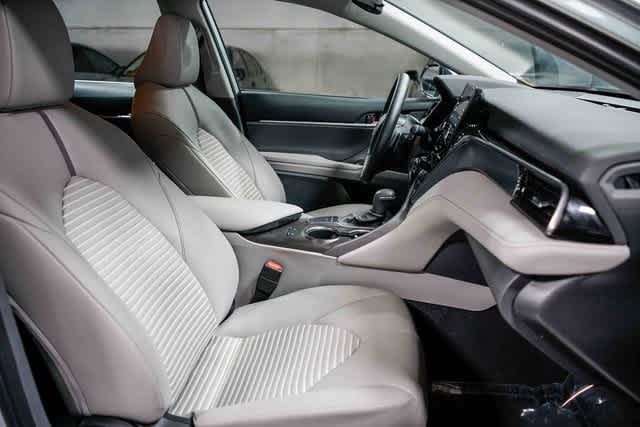 Thumbnail: 2023 Toyota Camry - 16