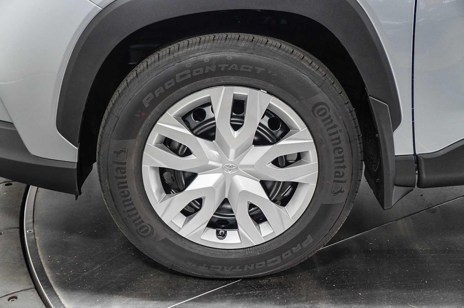 2025 Toyota Corolla Cross L 11