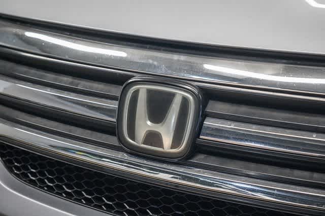 Thumbnail: 2017 Honda Pilot - 8