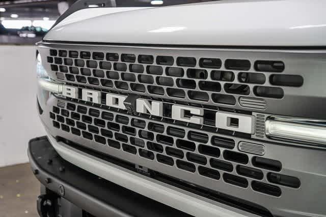 Thumbnail: 2022 Ford Bronco - 9