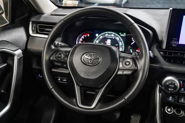 Thumbnail: 2023 Toyota RAV4 - 16