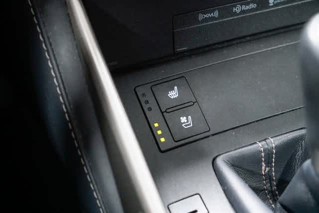 Thumbnail: 2016 Lexus IS - 23