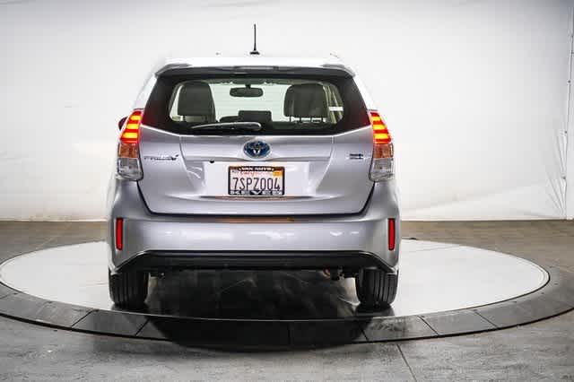 Thumbnail: 2015 Toyota Prius v - 3