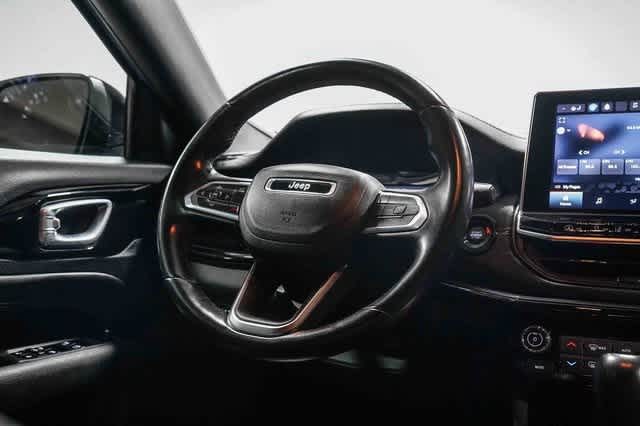Thumbnail: 2022 Jeep Compass - 15