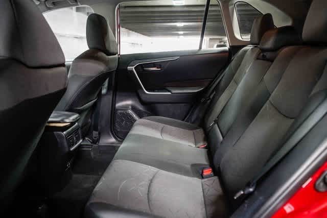 Thumbnail: 2021 Toyota RAV4 - 18
