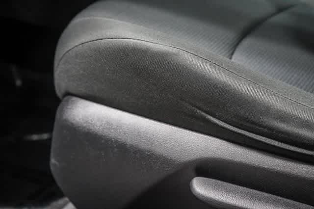2022 Toyota RAV4 LE 22