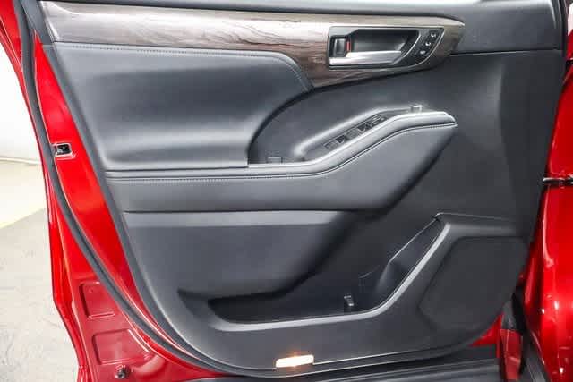 2023 Toyota Highlander Platinum 22
