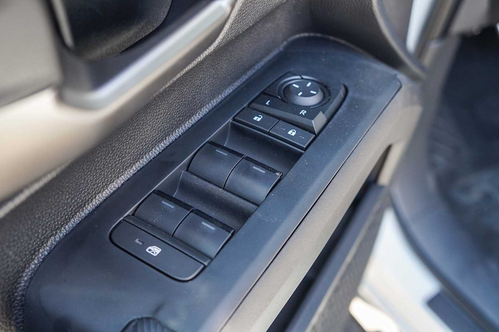 Thumbnail: 2025 Toyota Tacoma - 45