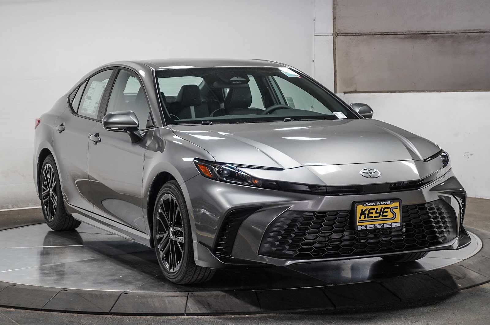 Thumbnail: 2025 Toyota Camry - 3