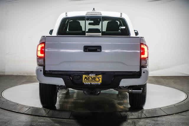 Thumbnail: 2020 Toyota Tacoma - 4