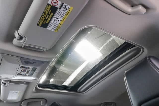 Thumbnail: 2022 Toyota RAV4 - 26