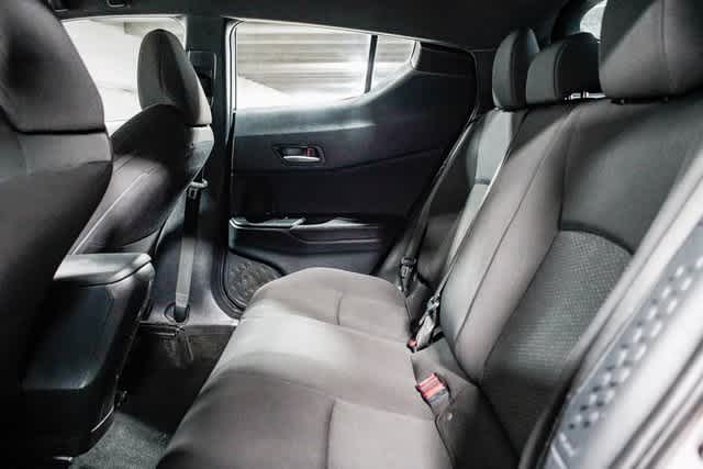 Thumbnail: 2018 Toyota C-HR - 18