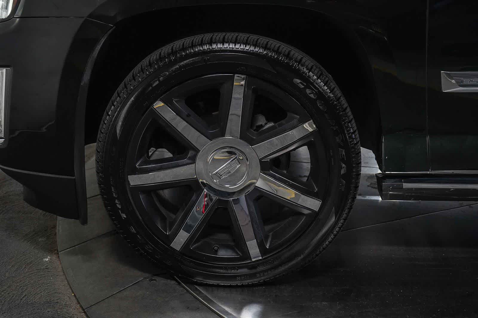 Thumbnail: 2016 Cadillac Escalade - 9