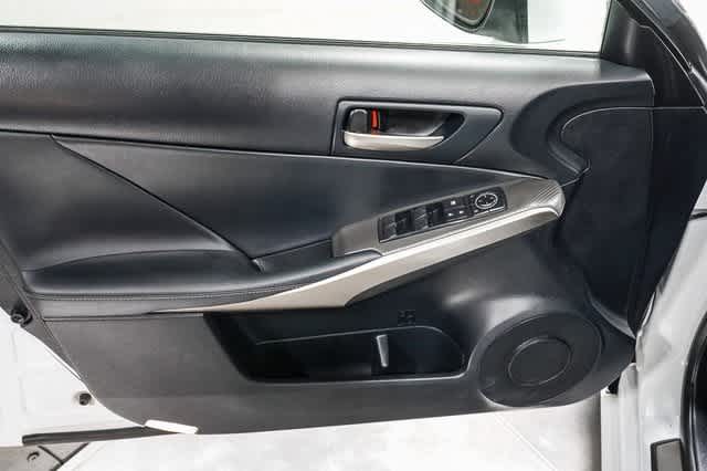 Thumbnail: 2017 Lexus IS - 22