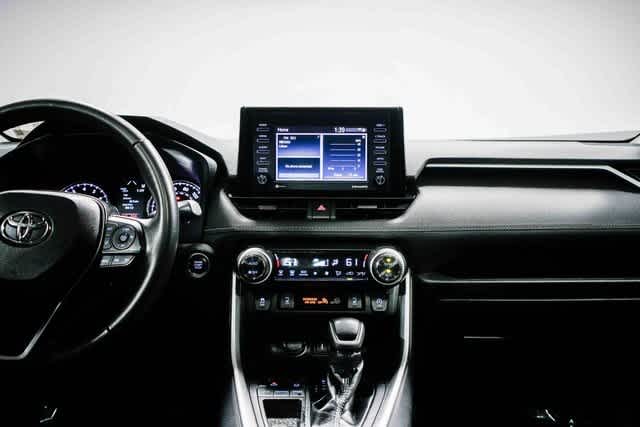 Thumbnail: 2021 Toyota RAV4 - 13