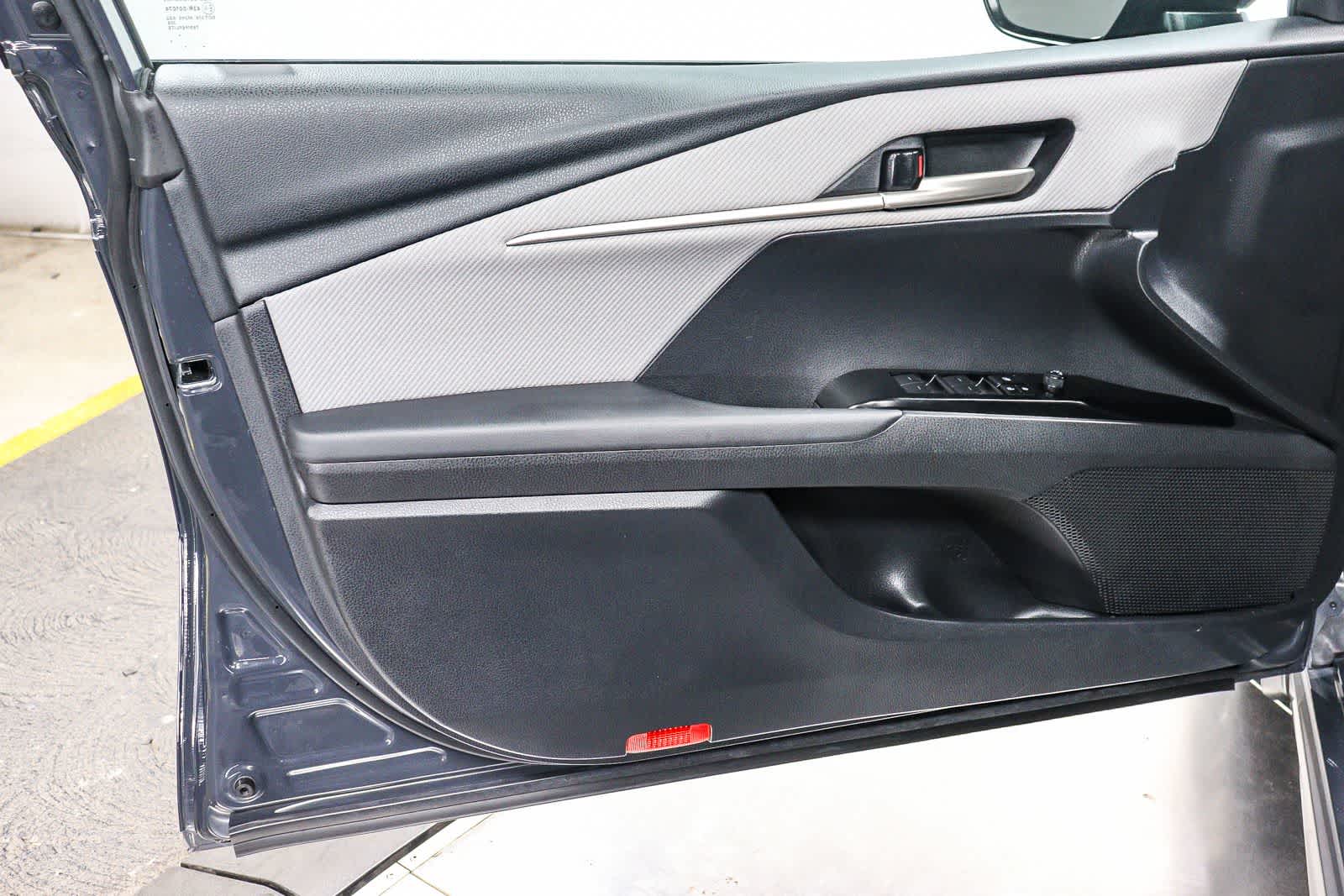 Thumbnail: 2025 Toyota Camry - 23