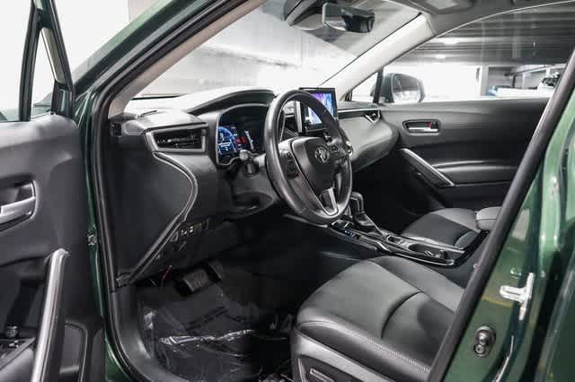 Thumbnail: 2023 Toyota Corolla Cross - 18