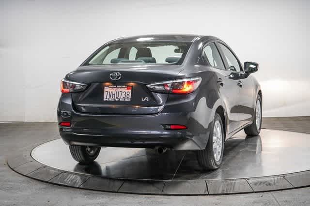 Thumbnail: 2017 Toyota Yaris iA - 5