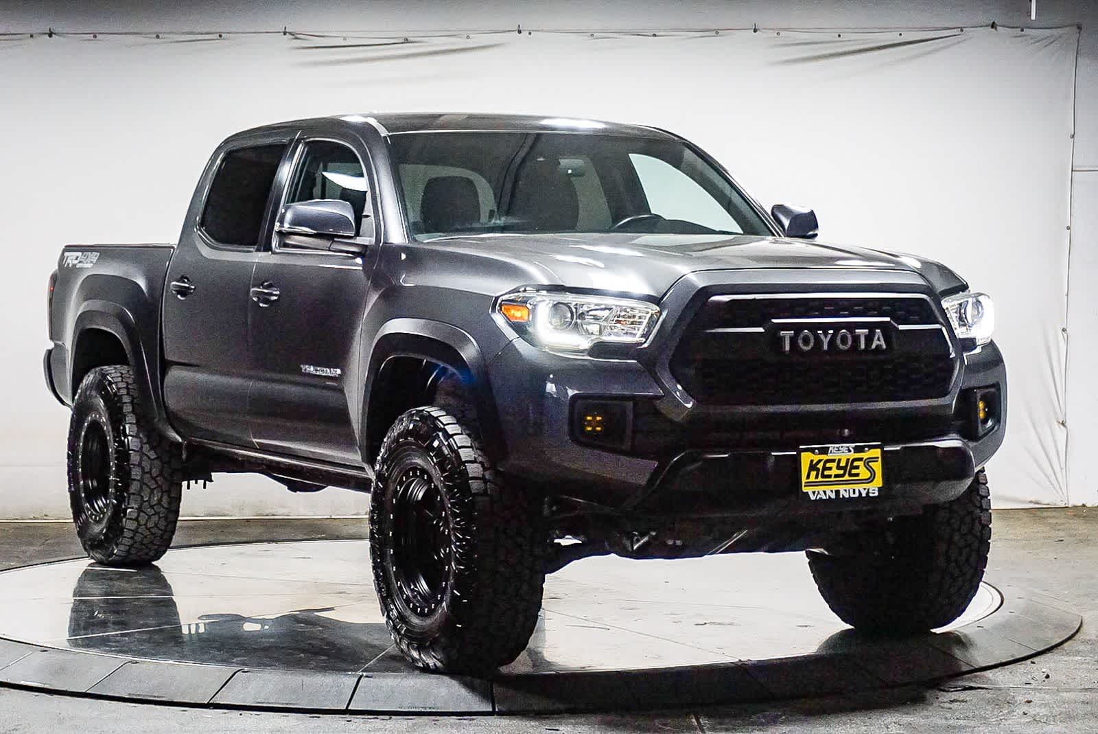 Thumbnail: 2019 Toyota Tacoma - 5