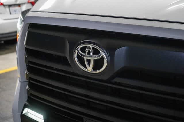 Thumbnail: 2025 Toyota Tundra - 5