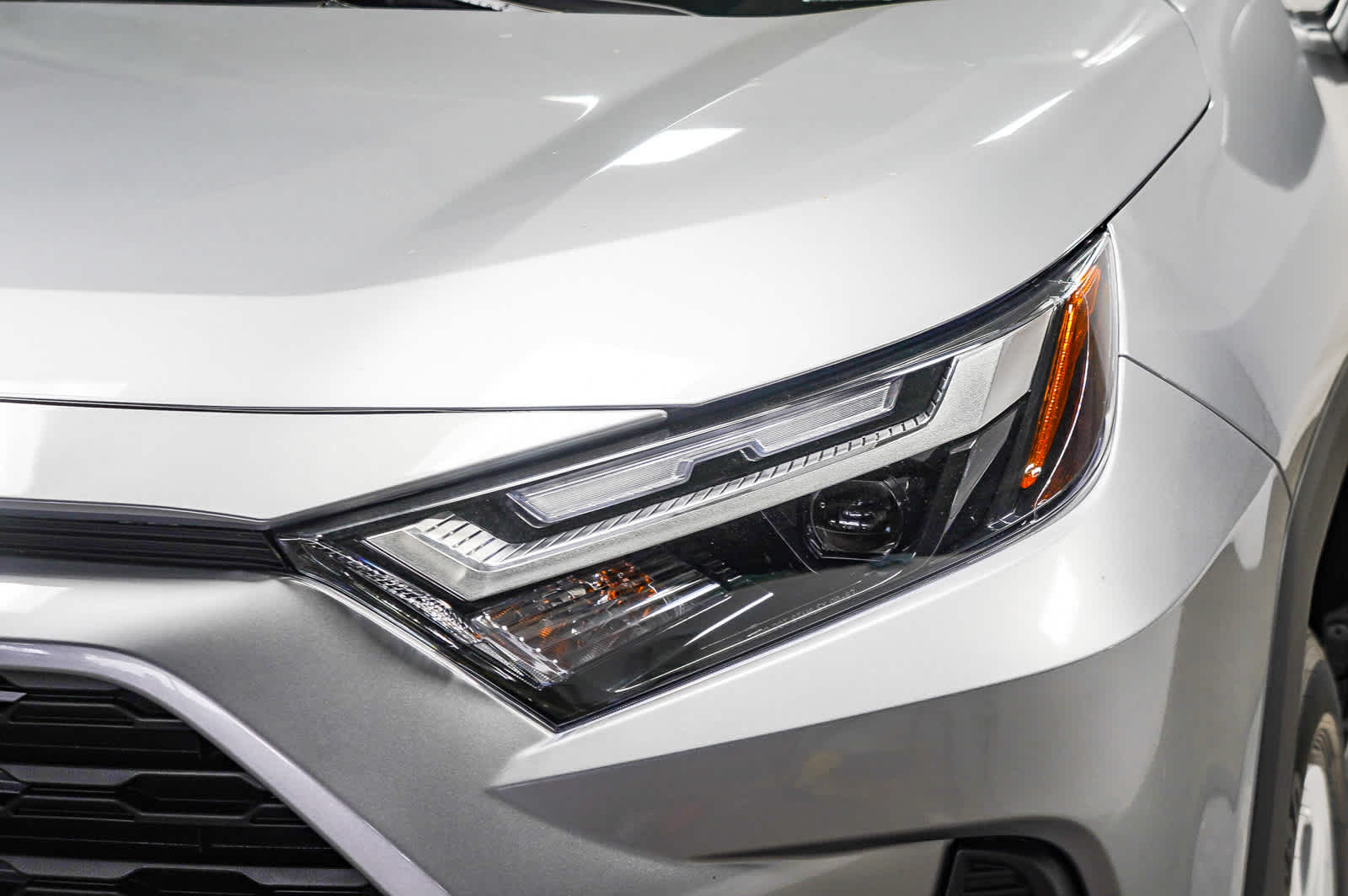 Thumbnail: 2025 Toyota RAV4 - 7