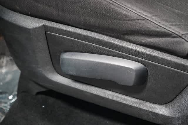 Thumbnail: 2020 RAM 1500 Classic - 18