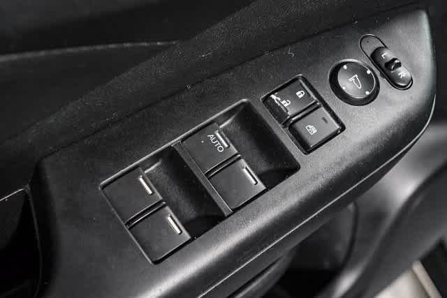 Thumbnail: 2013 Honda CR-V - 22