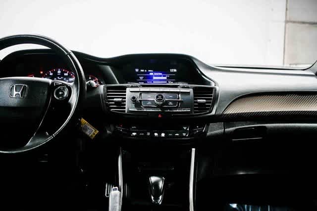 Thumbnail: 2016 Honda Accord - 12