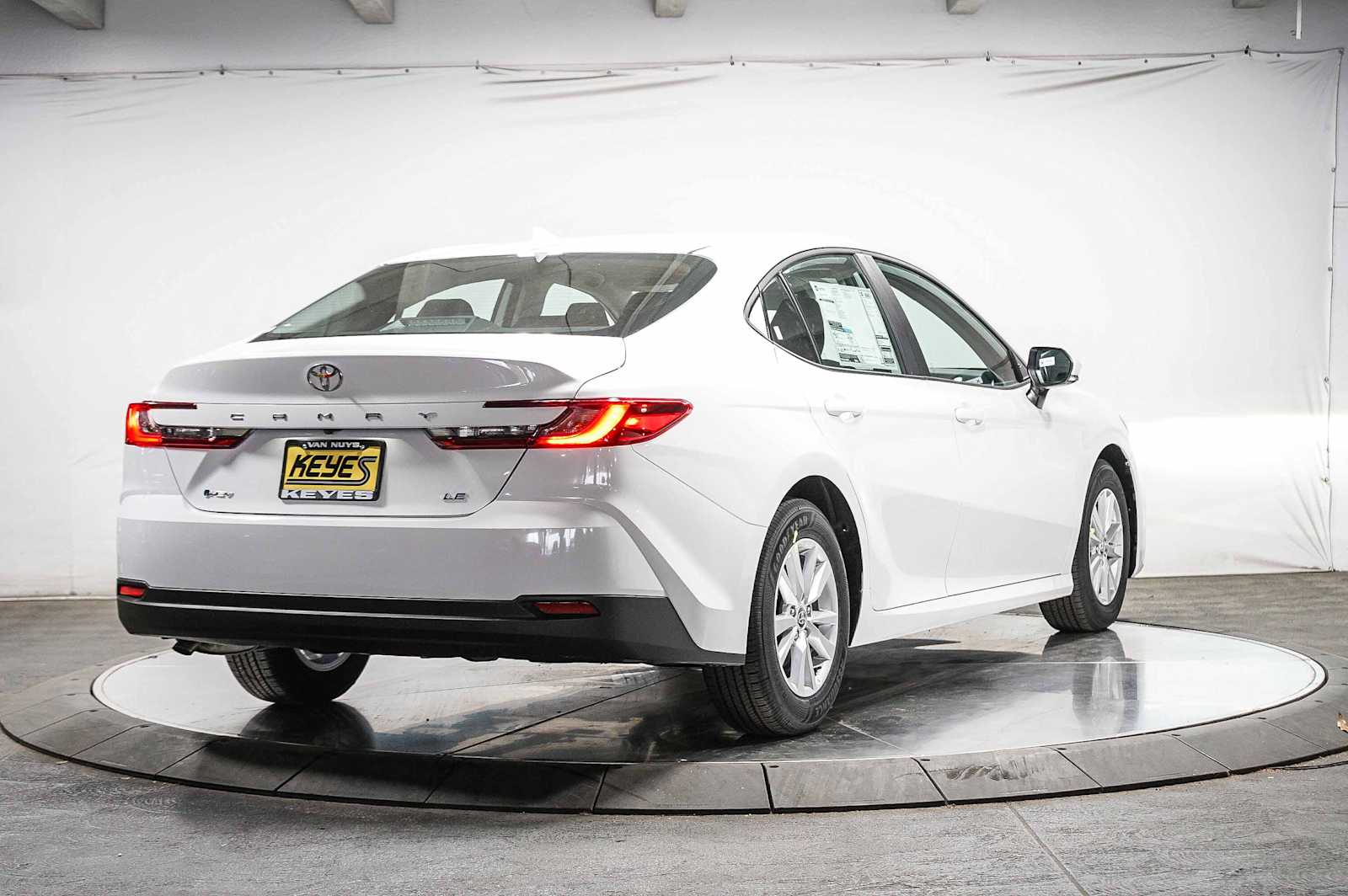 Thumbnail: 2025 Toyota Camry - 4