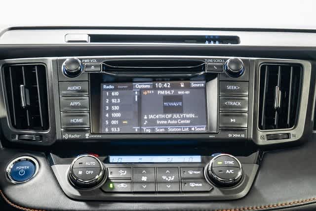 Thumbnail: 2017 Toyota RAV4 - 15