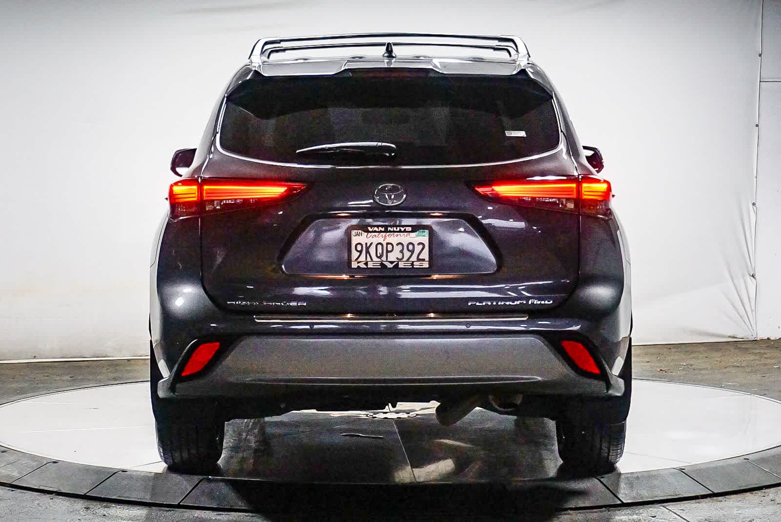 Thumbnail: 2023 Toyota Highlander - 3