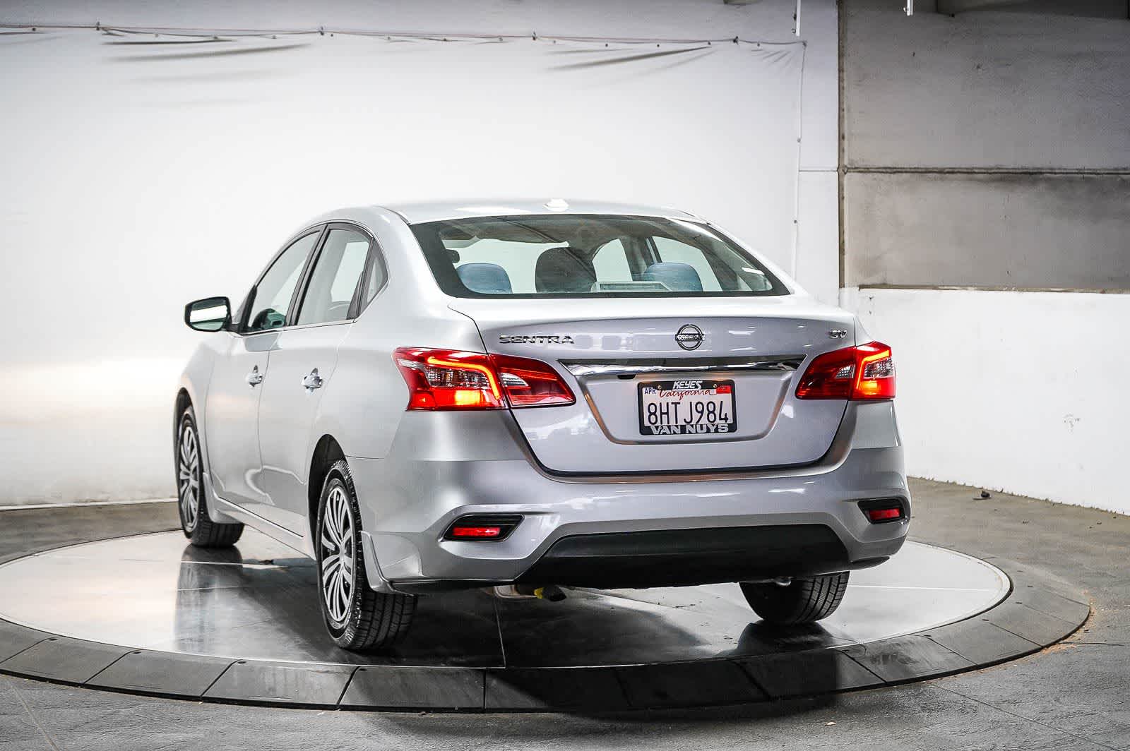 Thumbnail: 2016 Nissan Sentra - 4