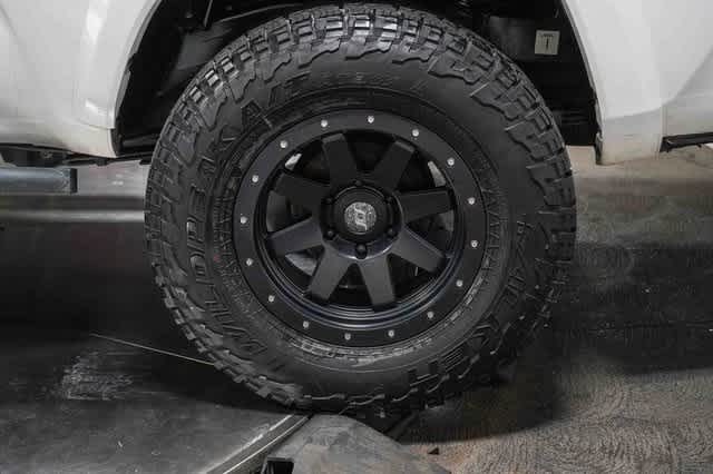 Thumbnail: 2018 Toyota Tacoma - 11