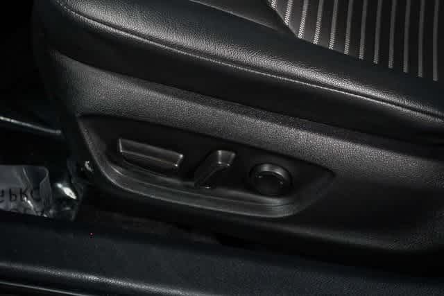 Thumbnail: 2023 Toyota Camry - 23