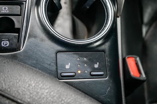 Thumbnail: 2019 Toyota Camry - 23