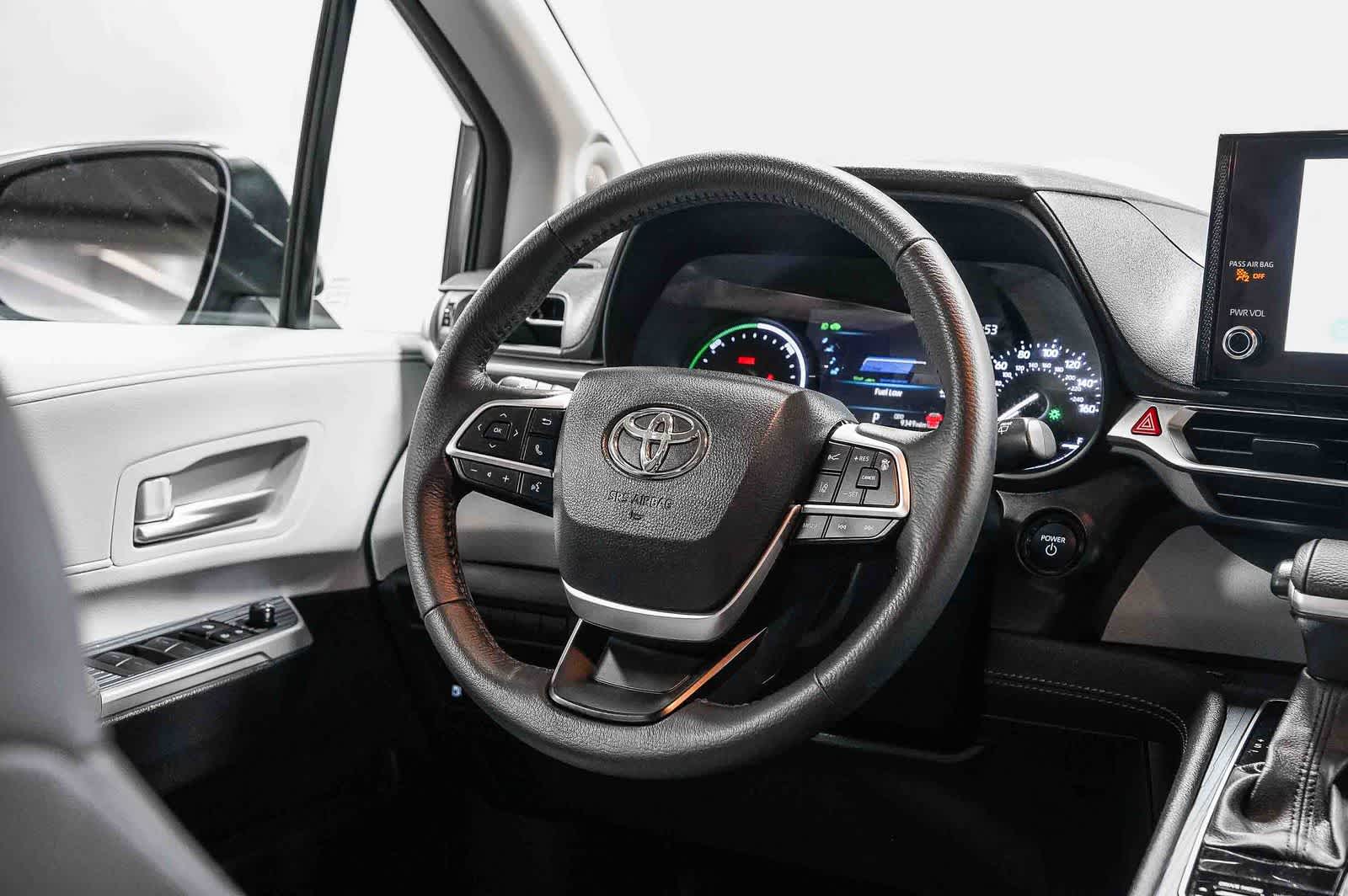 Thumbnail: 2026 Toyota Sienna - 15