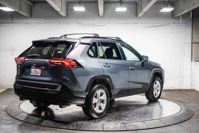 Thumbnail: 2019 Toyota RAV4 - 4