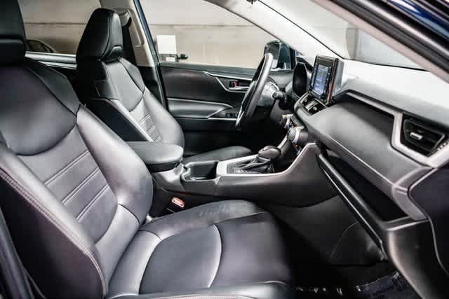 Thumbnail: 2022 Toyota RAV4 - 17