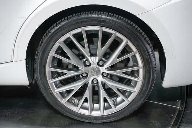Thumbnail: 2016 Lexus IS - 10