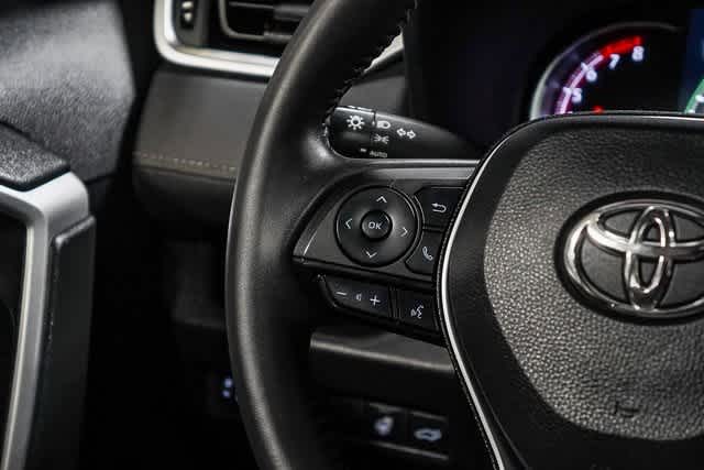 Thumbnail: 2023 Toyota RAV4 - 17